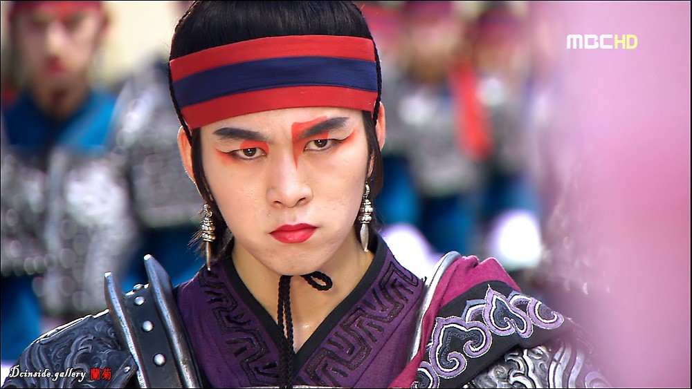 [캡쳐] 화랑의 낭장에 놀라는 천명 - 선덕여왕 갤러리